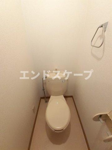 上信電鉄 西富岡駅 徒歩8分 2階建 築31年のトイレ写真