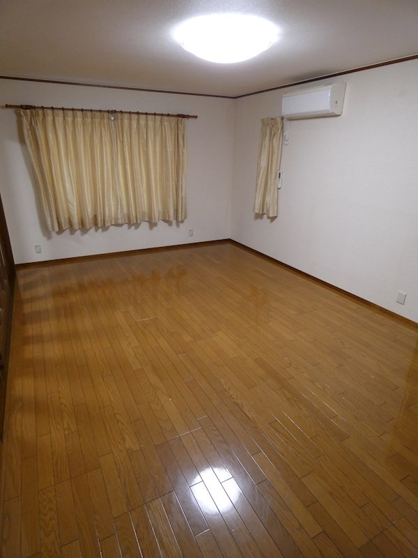 高砂4丁目戸建賃貸の内装写真