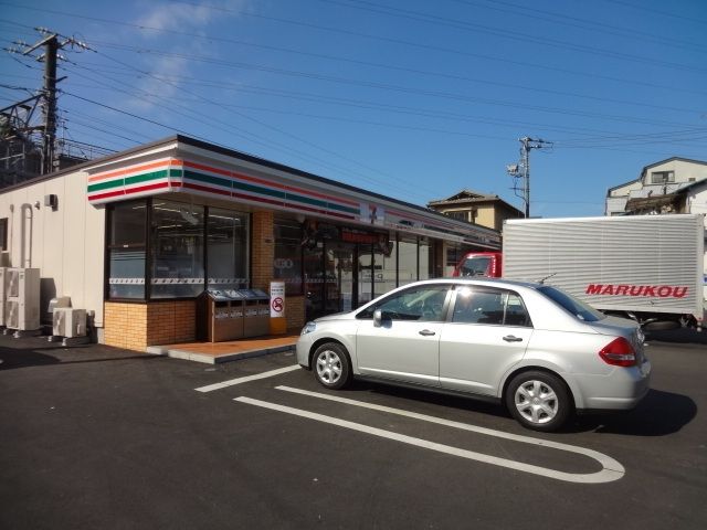 コンビニ　セブンイレブン（コンビニ）まで60m