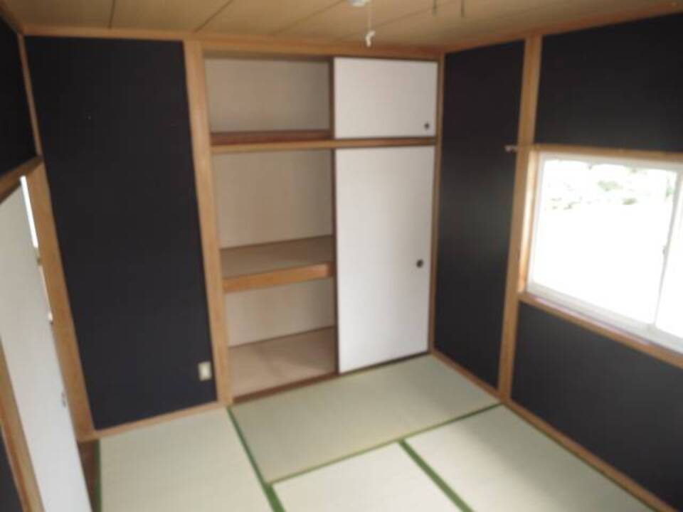 収納　押入れ
