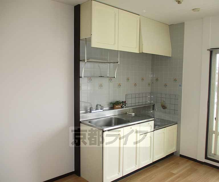 コーポセラヴィ D棟のキッチン写真