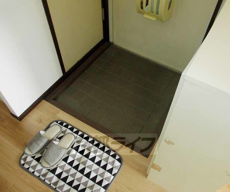 コーポセラヴィ D棟の玄関写真