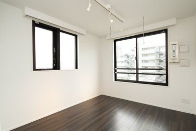 Centenario市谷二十騎町の居間写真