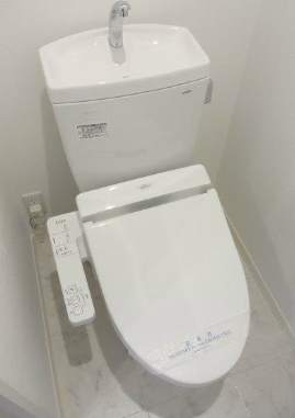 ＪＲ中央線 三鷹駅 徒歩10分 2階建 築11年のトイレ写真