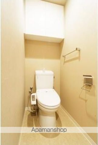ＪＲ山手線 代々木駅 徒歩3分 27階建 築20年のトイレ写真