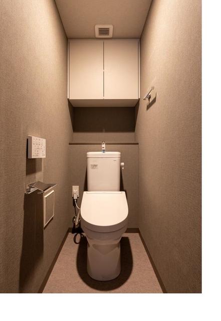 トイレ　※写真は同タイプ住戸です。