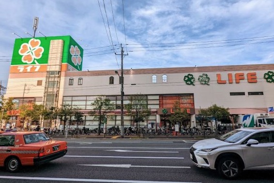スーパー　ライフ深川猿江店（スーパー）まで155m