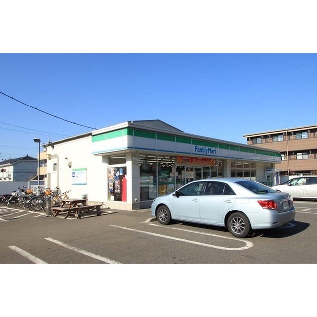 コンビニ　ファミリーマートつくば春日四丁目店（コンビニ）まで111m