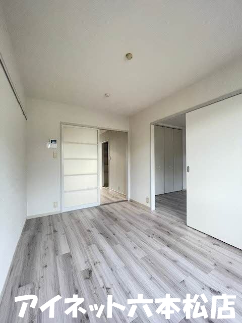 居室・リビング　家具の配置がしやすいお部屋です