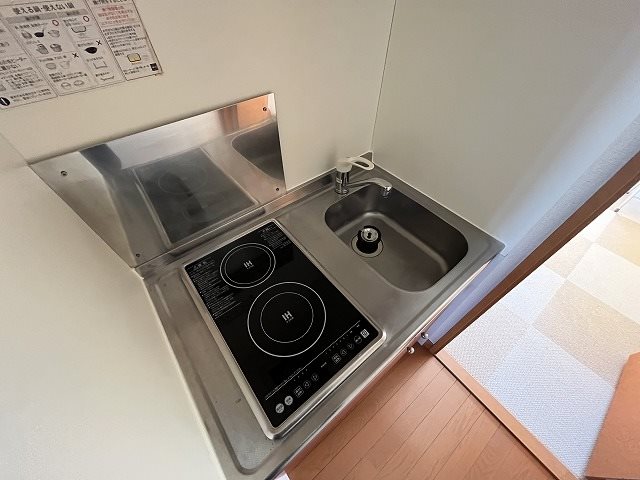 キッチン　ＩＨコンロ付き。