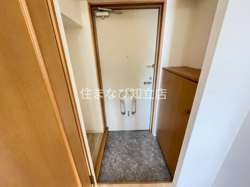 玄関　同型別部屋写真