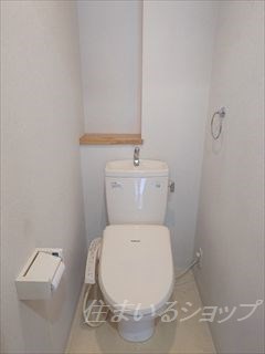 トイレ　温水洗浄便座