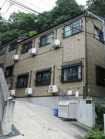 エントランス　建物の内部です