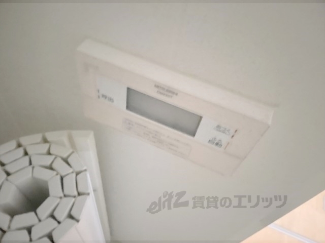 その他設備　給湯器リモコン