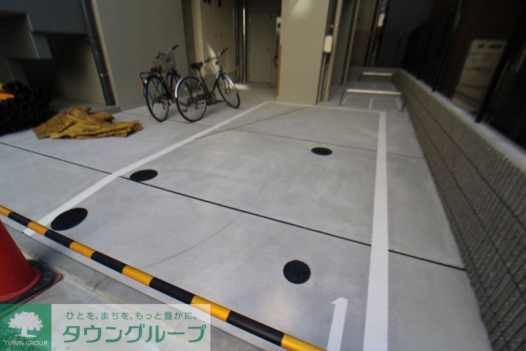 駐車場　駐車場