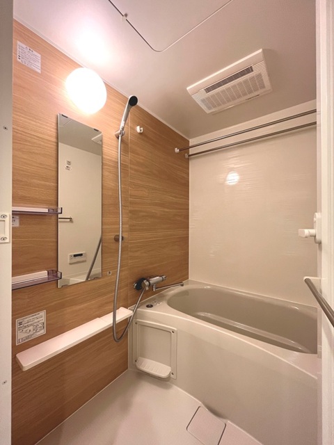 バス・シャワールーム　※写真は同タイプ住戸です。