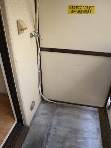 その他　洗濯機置場です（バルコニー）
