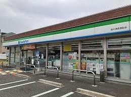 コンビニ　ファミリーマート泉大津西港町店（コンビニ）まで133m