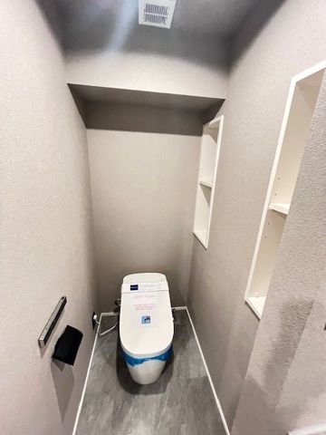 新交通ゆりかもめ 汐留駅 徒歩5分 12階建 築22年のトイレ写真