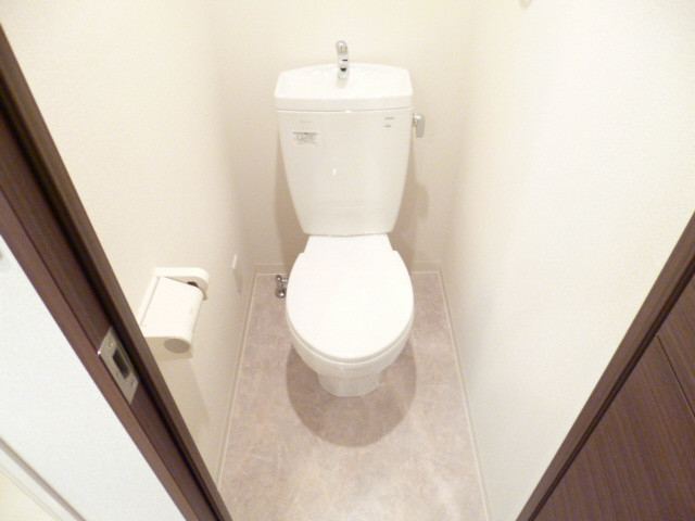 プレサンス三宮ルミネスのトイレ写真