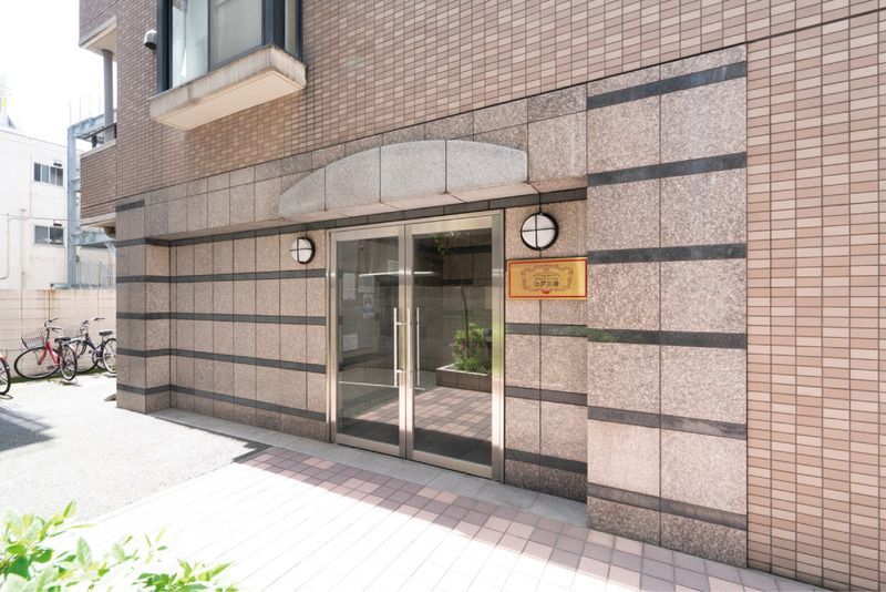 東京メトロ有楽町線 江戸川橋駅 徒歩4分 6階建 築27年の外観写真