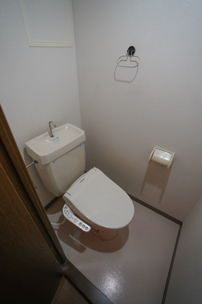 トイレ　同じ建物の別なお部屋