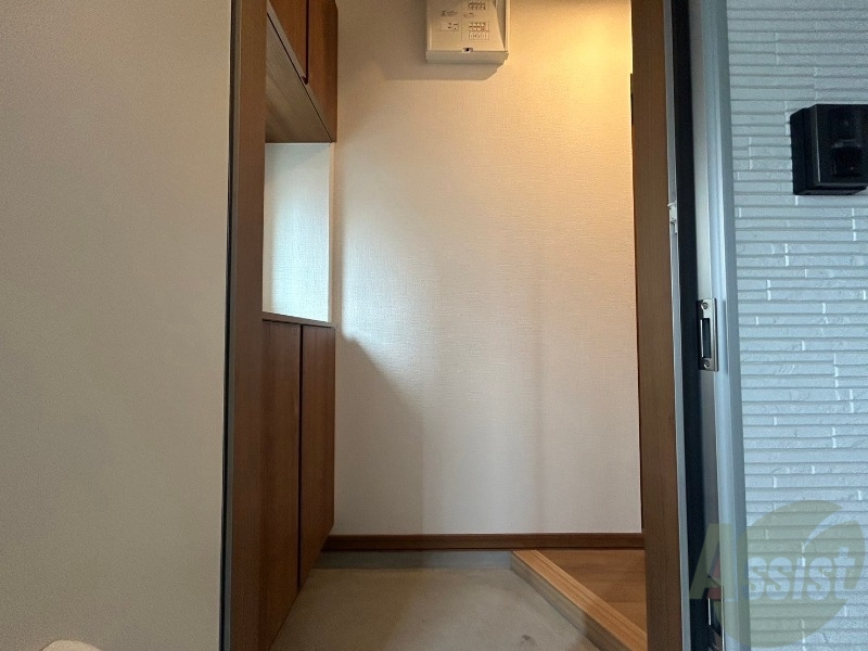 玄関　玄関にはシューズボックスもあり便利です！