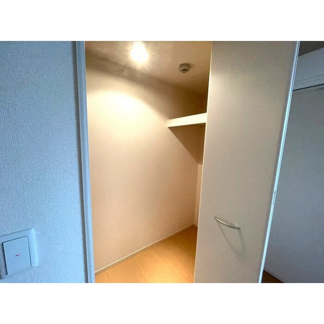 各務原市 3階建 築16年の内装写真