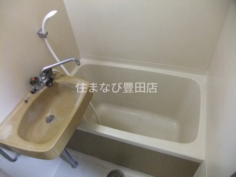 バス・シャワールーム　同型別部屋写真