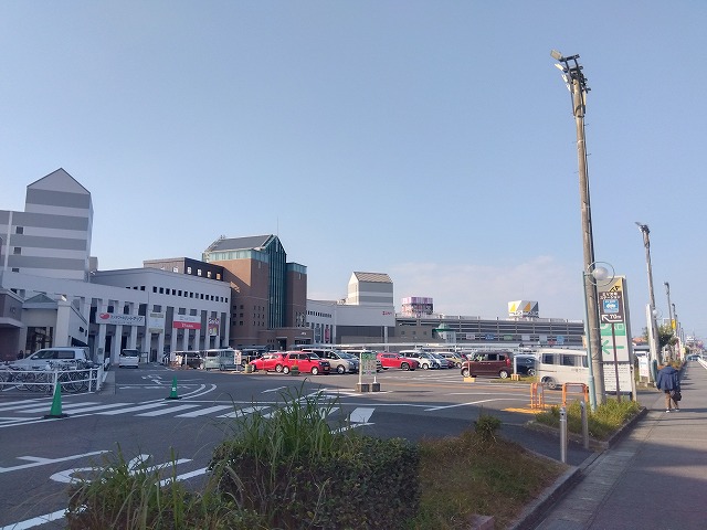 スーパー　アピタ知立店（スーパー）まで1881m