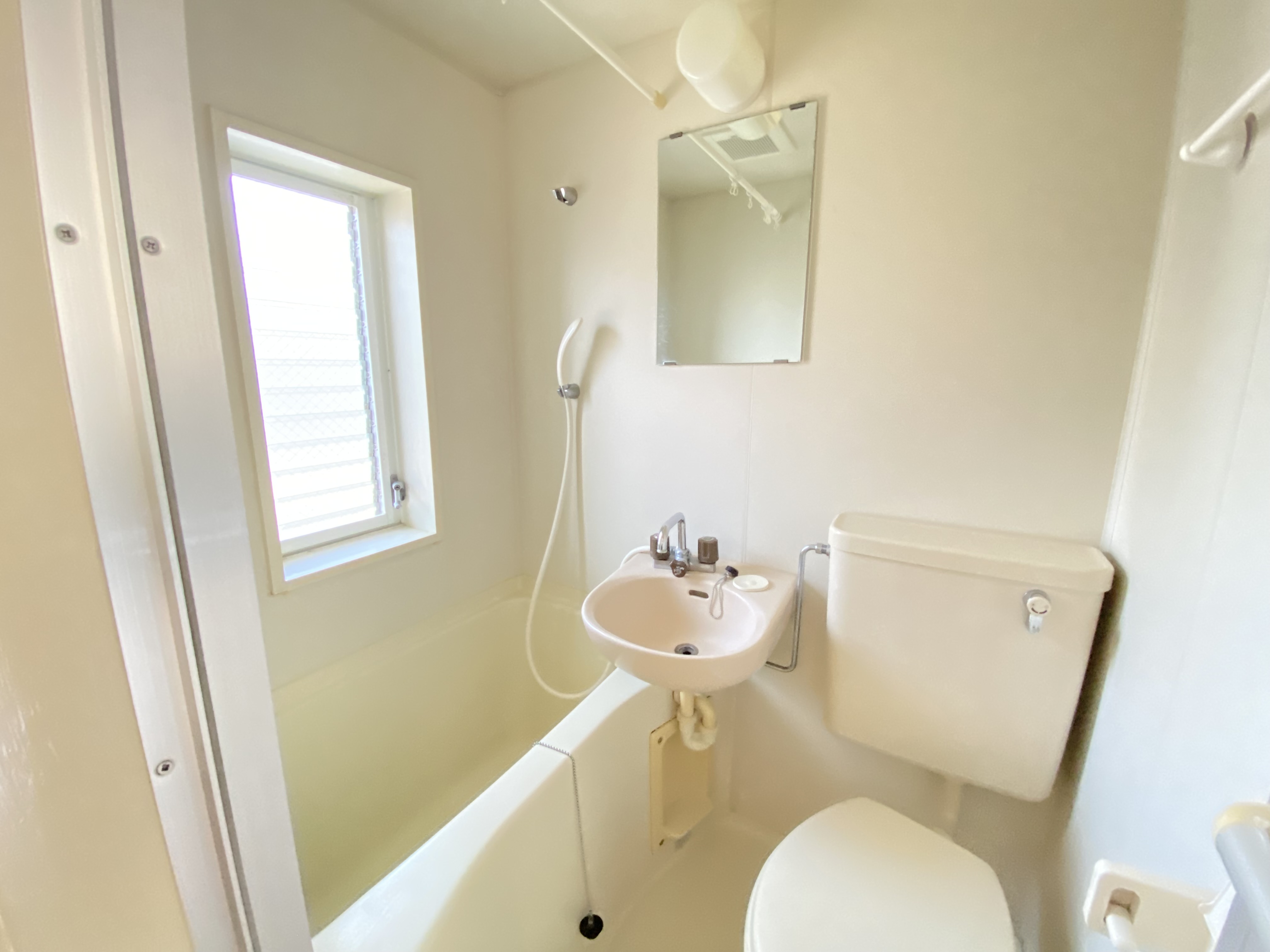 バス・シャワールーム　窓あり◇ＢＴ同室