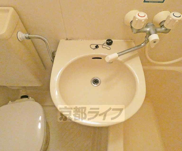 【セジュール大手筋の洗面設備】