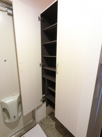 玄関　シューズボックス