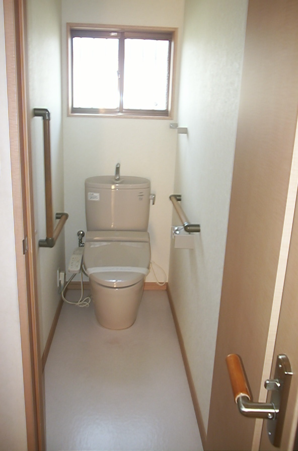 ＪＲ山陽本線 高島駅 徒歩12分 2階建 築40年のトイレ写真