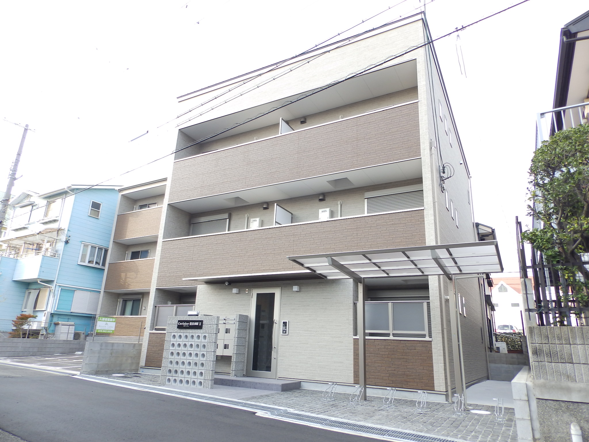 建物外観　2021年完成