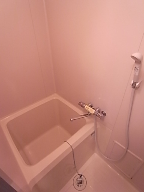 バス・シャワールーム　バスルーム