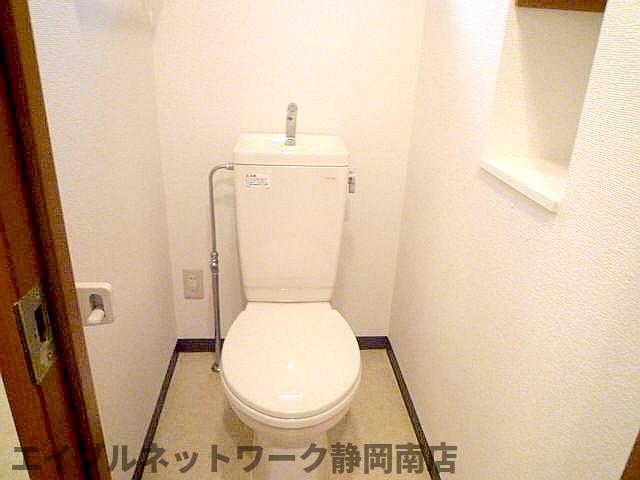 トイレ　トイレです（温水洗浄便座取付）