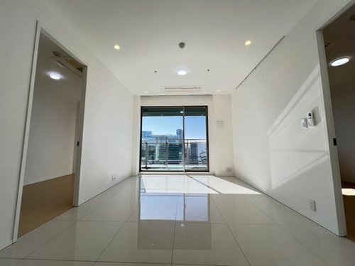 居室・リビング　内観1