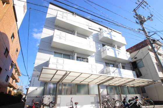 広島市西区楠木町のマンションの建物外観