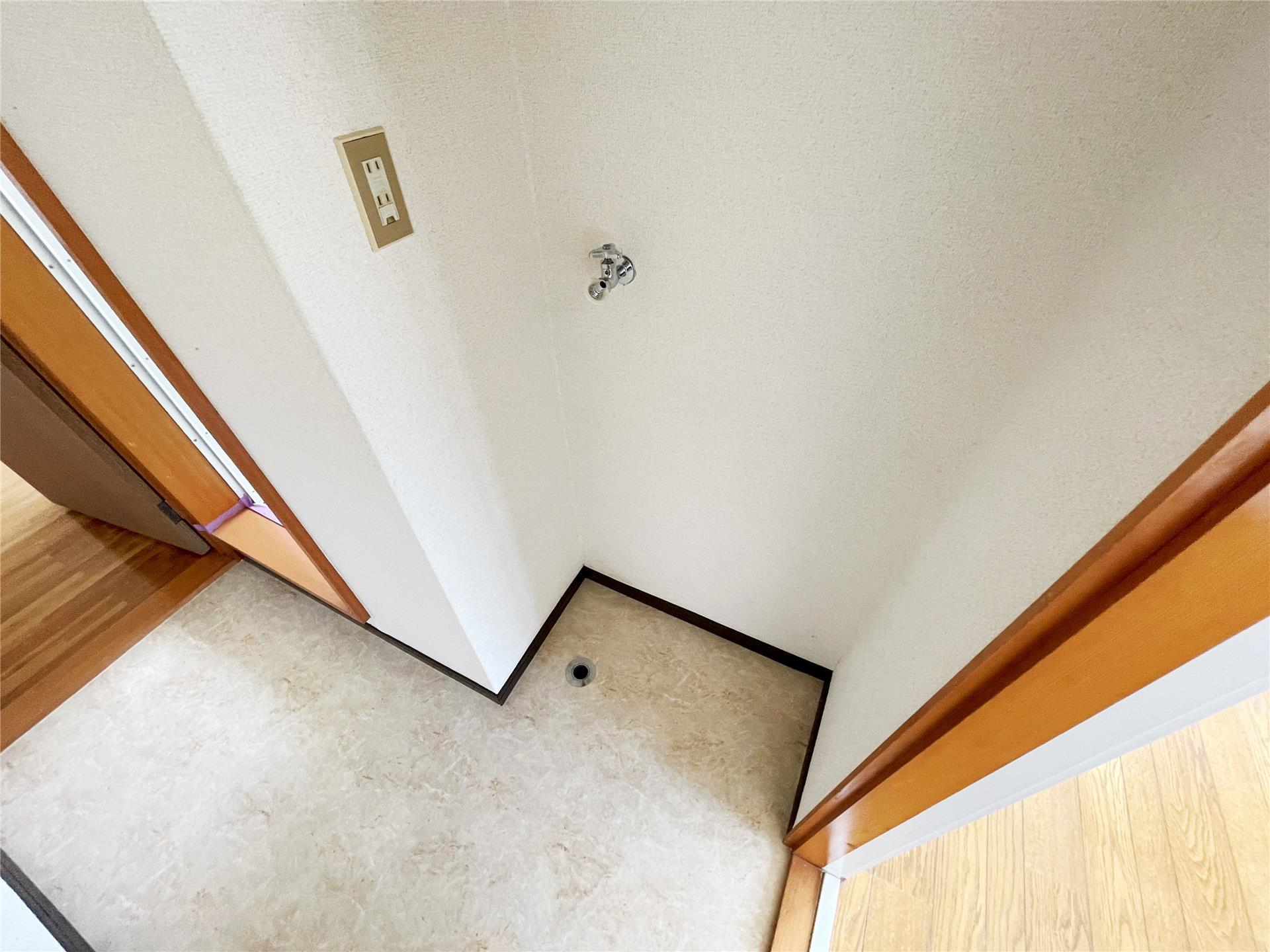 洗面設備　洗濯機置場