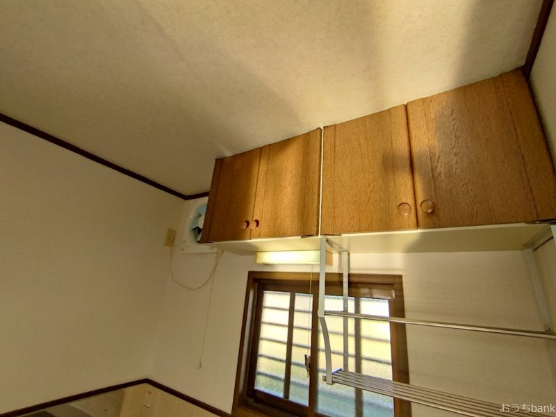 その他　便利な吊戸棚があります♪