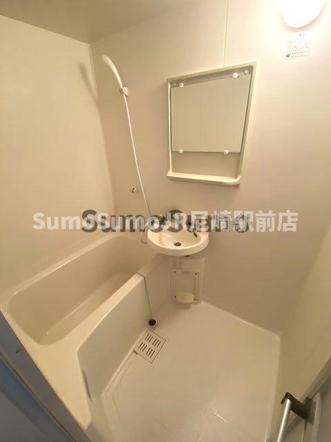 バス・シャワールーム　お風呂です