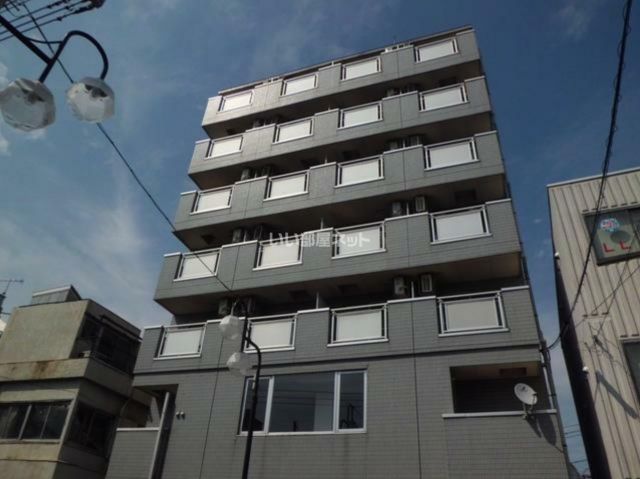 熊谷市鎌倉町のマンションの建物外観