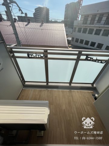 バルコニー　陽当たり良好なバルコニーです