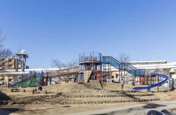 公園　蒔田公園（公園）まで411m