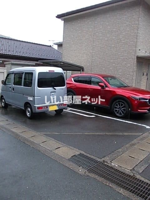 【ブルージュの駐車場】