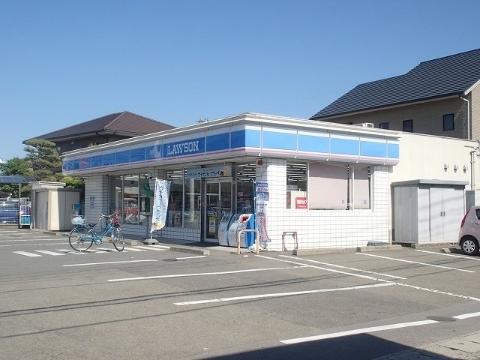 【徳島市南矢三町のアパートのコンビニ】