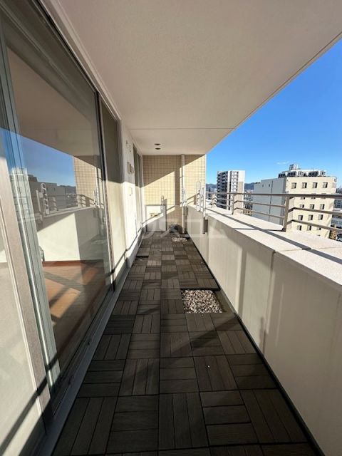 【豊橋市広小路のマンションのバルコニー】