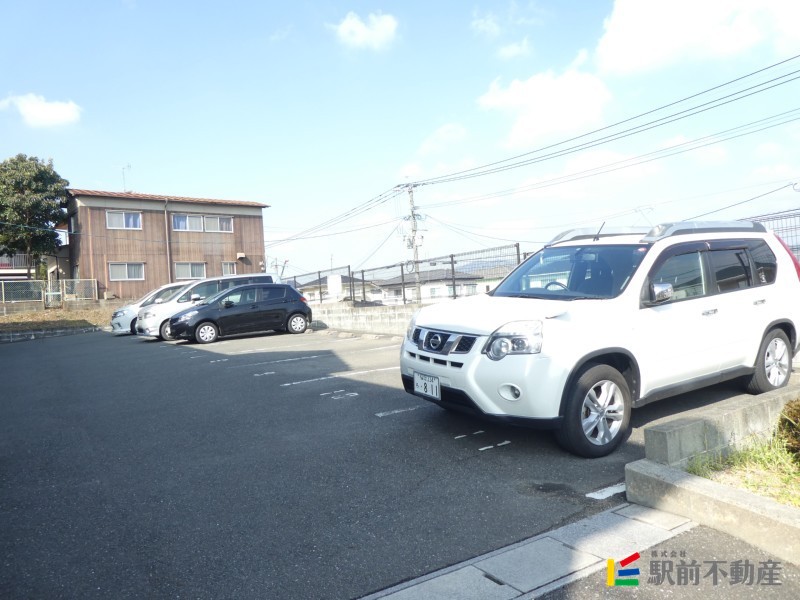 【筑紫野市針摺東のアパートの駐車場】