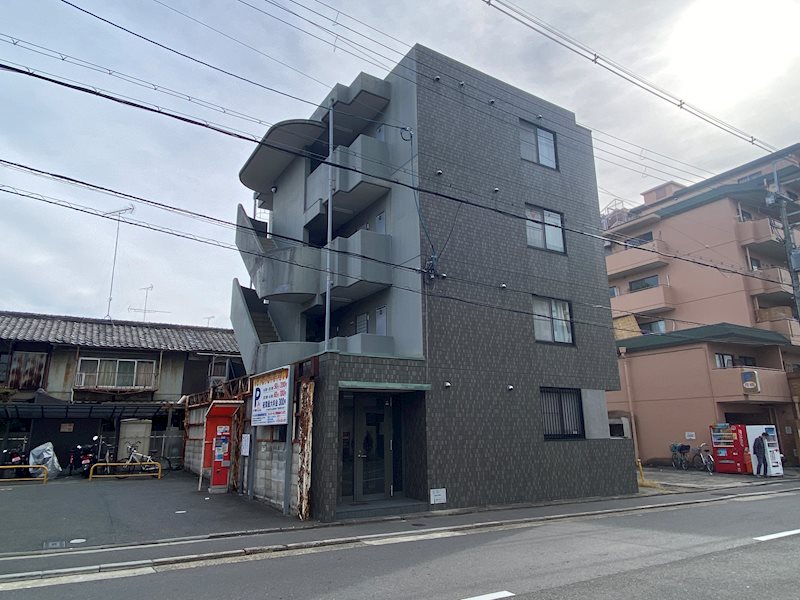 【マタムの建物外観】